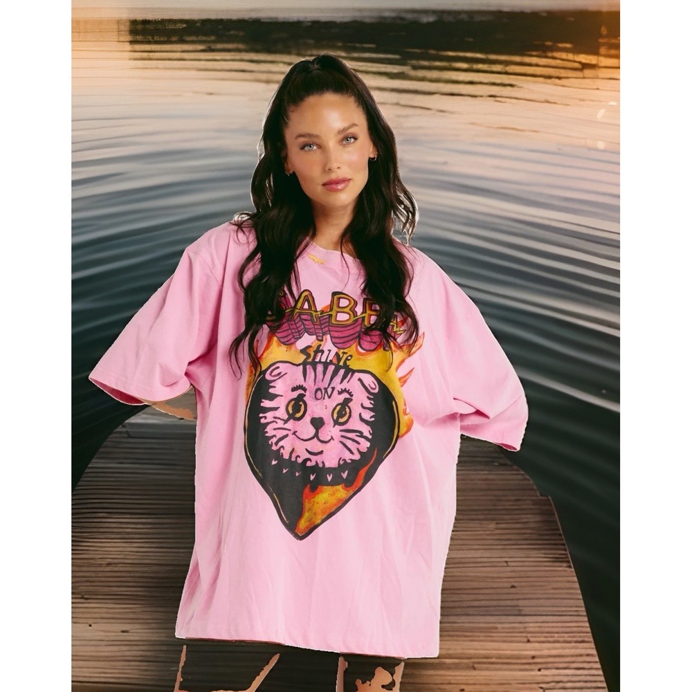 NWT Sabbi AU Cat Shining Anyway Pink Logo Oversized Tee Shirt Medium/M Shine
